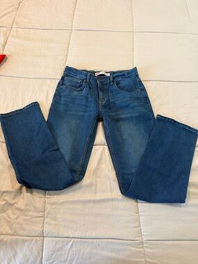 Women's Straight-Leg Denim Jeans in Medium Blue